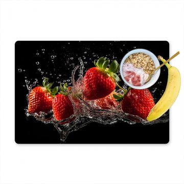 Placemat vinyl - Aardbeien - Fruit - Rood - Water - Zwart