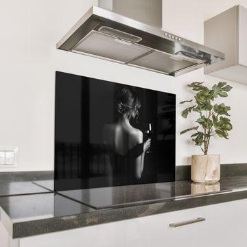 Spatscherm Aluminium - Vrouw - Wijn - Jurk