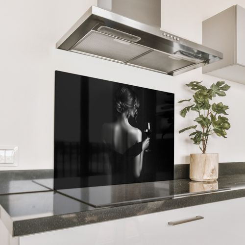 Spatscherm Aluminium - Vrouw - Wijn - Jurk