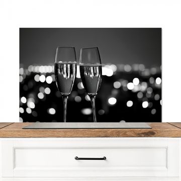 Spatscherm Aluminium - Bubbels - Proosten - Champagneglazen - Stadslichten