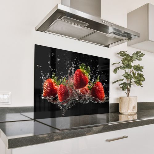 Spatscherm Aluminium - Aardbeien - Fruit - Rood - Water - Zwart