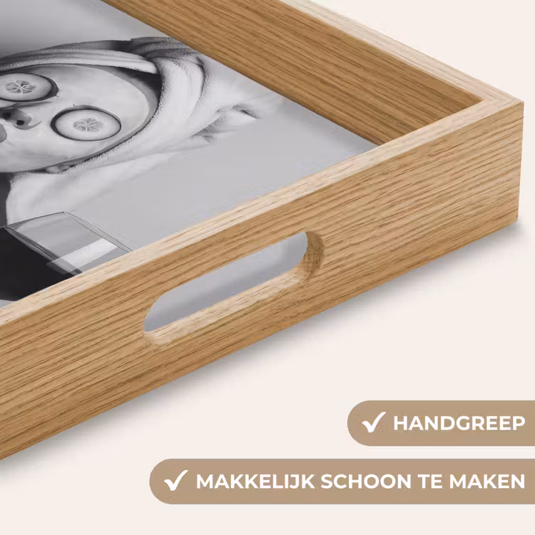 Dienblad - Vrouw - Masker - Wijn - Sigaret — 8