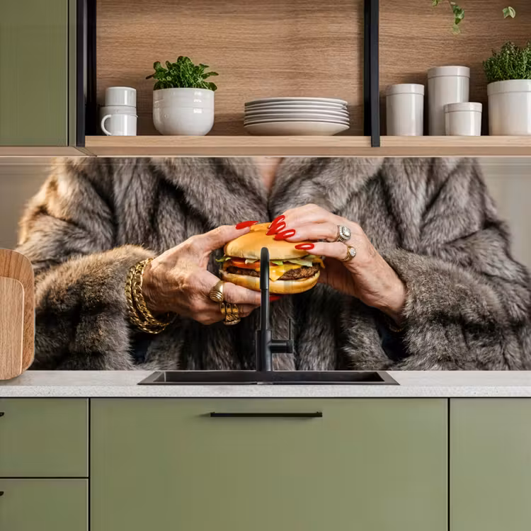 Keuken achterwand - Vrouw - Hamburger - Bontjas — 7