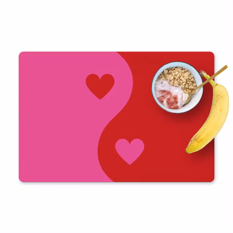 Placemat vinyl - Minimalistisch - Rood - Roze - Hartjes — 1