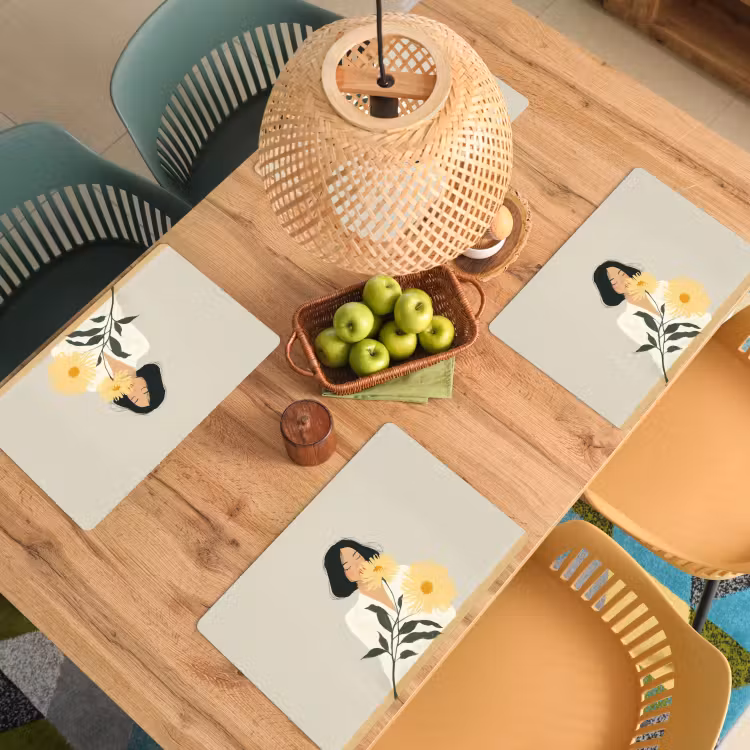 Placemat vinyl - Vrouw - Bloem - Geel - Minimalistisch — 3