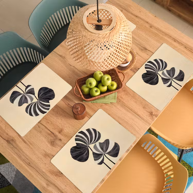 Placemat vinyl - Zwart - Bladeren - Strepen - Minimalistisch — 3