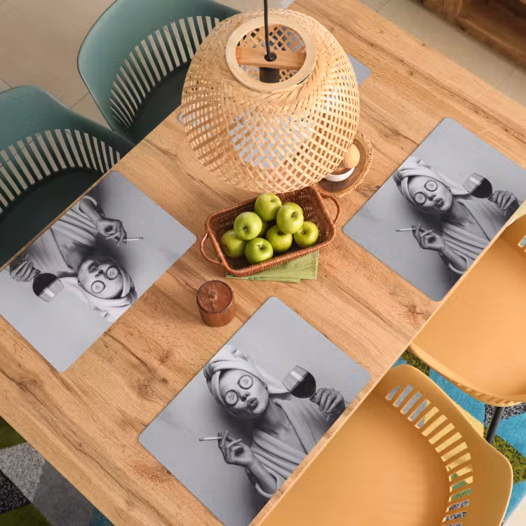 Placemat vinyl - Vrouw - Masker - Wijn - Sigaret — 3