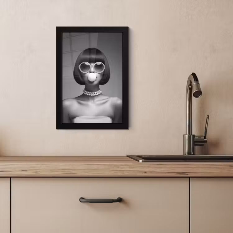 Poster met lijst - Vrouw - Zwart Wit - Ketting - Zonnebril — 4