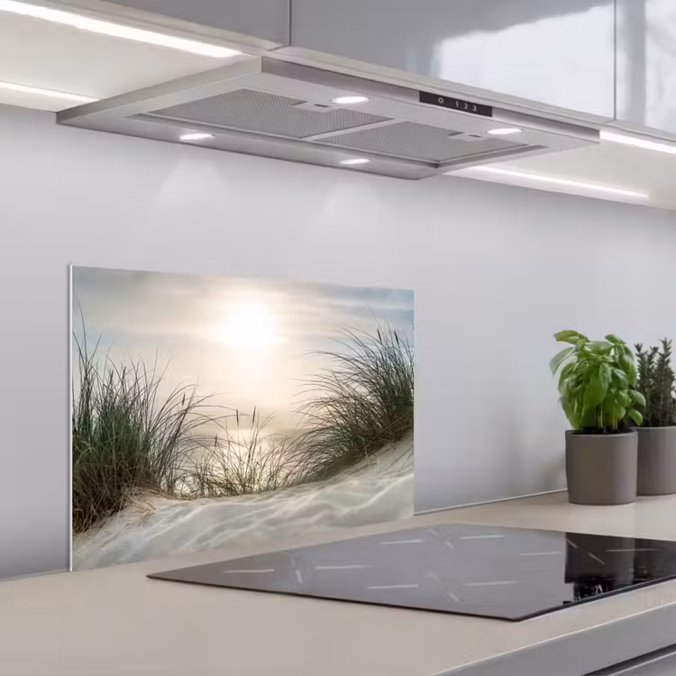 Spatscherm keuken - Zachte Zonsopkomst over de Duinen — 1