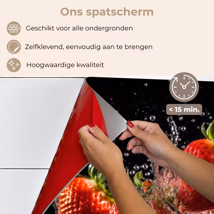Spatscherm keuken - Aardbeien - Fruit - Rood - Water - Zwart — 4