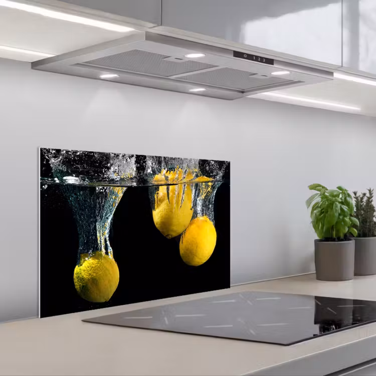 Spatscherm keuken - Citroenfrisheid Ondergedompeld — 1