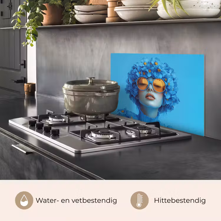 Spatscherm keuken - Vrouw - Bloem - Blauw - Modern - Bril - Portret — 2