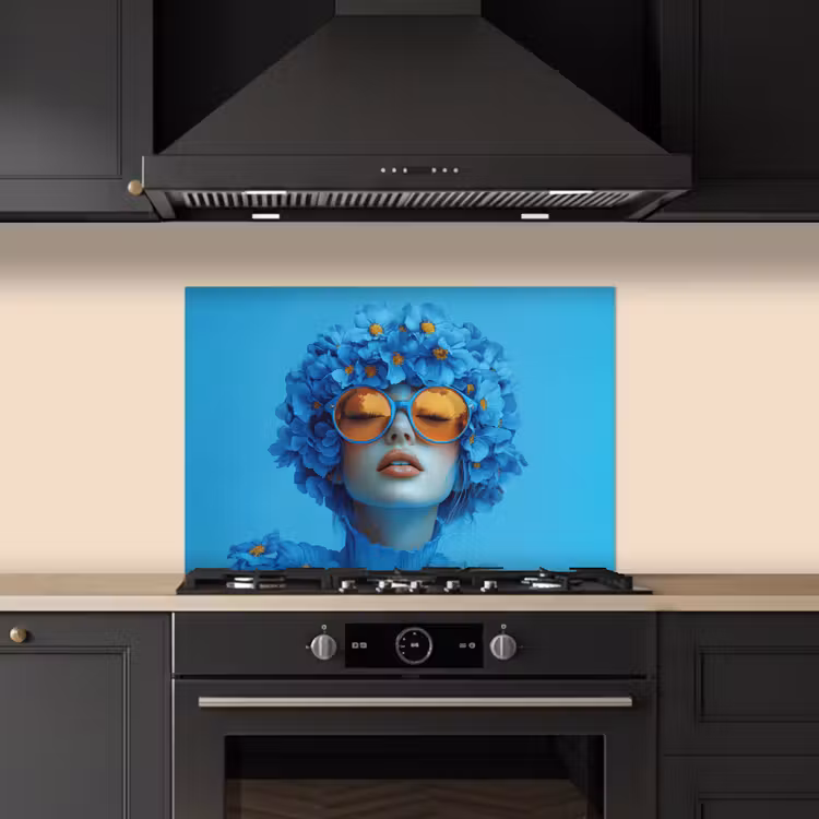 Spatscherm keuken - Vrouw - Bloem - Blauw - Modern - Bril - Portret — 5