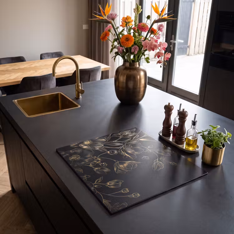 Inductie beschermer - Gouden Flora op Zwart Fluweel — 2