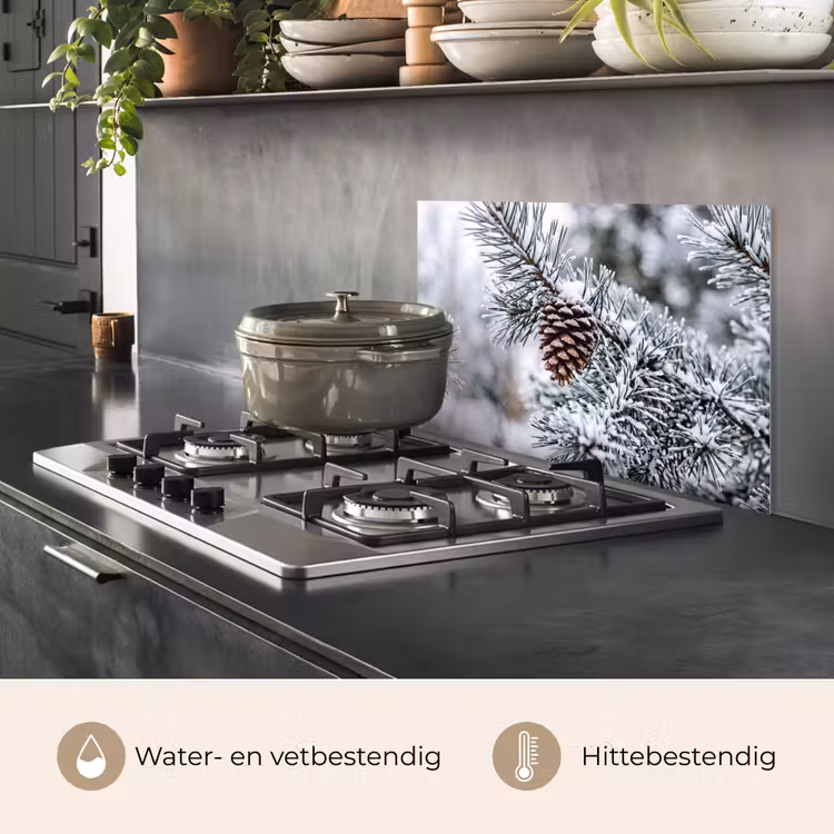 Spatscherm keuken - Dennenappel - Tak - Sneeuw - Winter - Sfeervol — 2