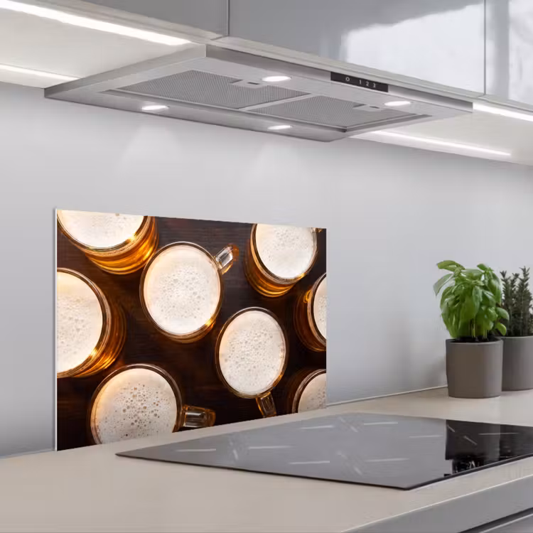 Spatscherm keuken - Bier - Glazen - Schuim - Hout - Drank — 1