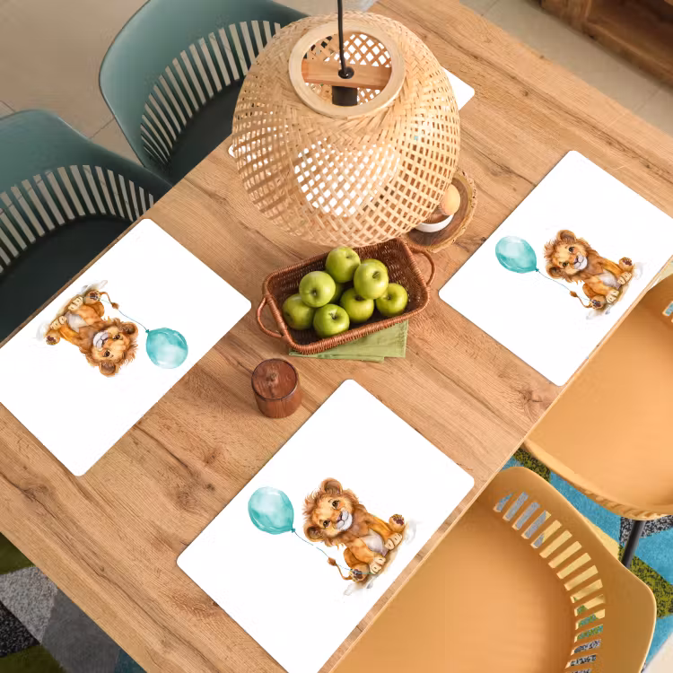 Placemat vinyl - Leeuw - Baby dier - Blauwe ballon — 3