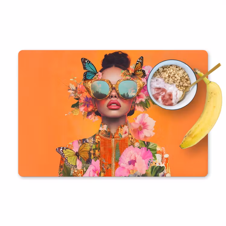 Placemat vinyl - Vlinders - Vrouw - Zonnebril - Kleurrijk — 1