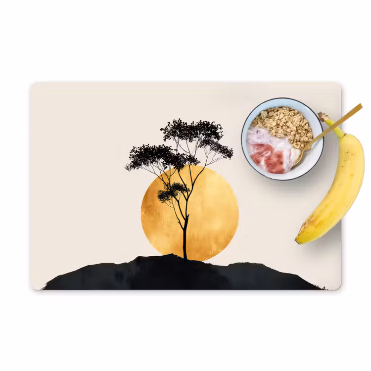 Placemat vinyl - Zwarte boom - Gouden cirkel - Heuvel — 1