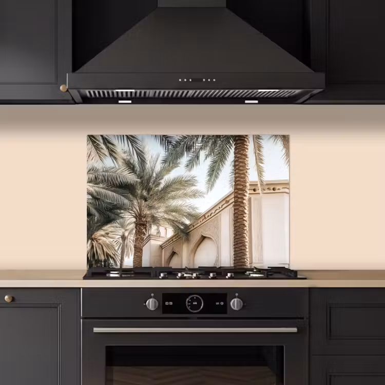 Spatscherm keuken - Gebouw - Palmbomen - Beige - Zon — 5