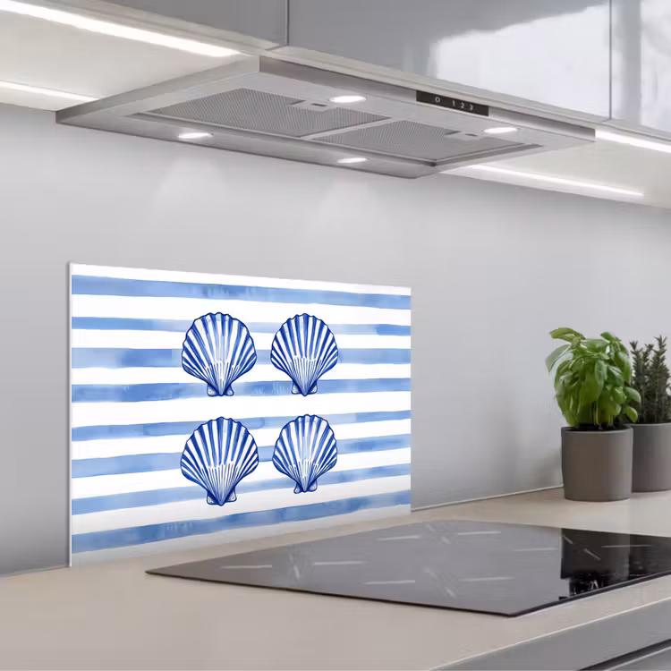 Spatscherm keuken - Vier schelpen - Blauw - Wit - Strepen — 1