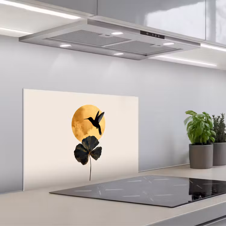 Spatscherm keuken - Zwarte kolibrie - Bloem - Gouden cirkel — 1