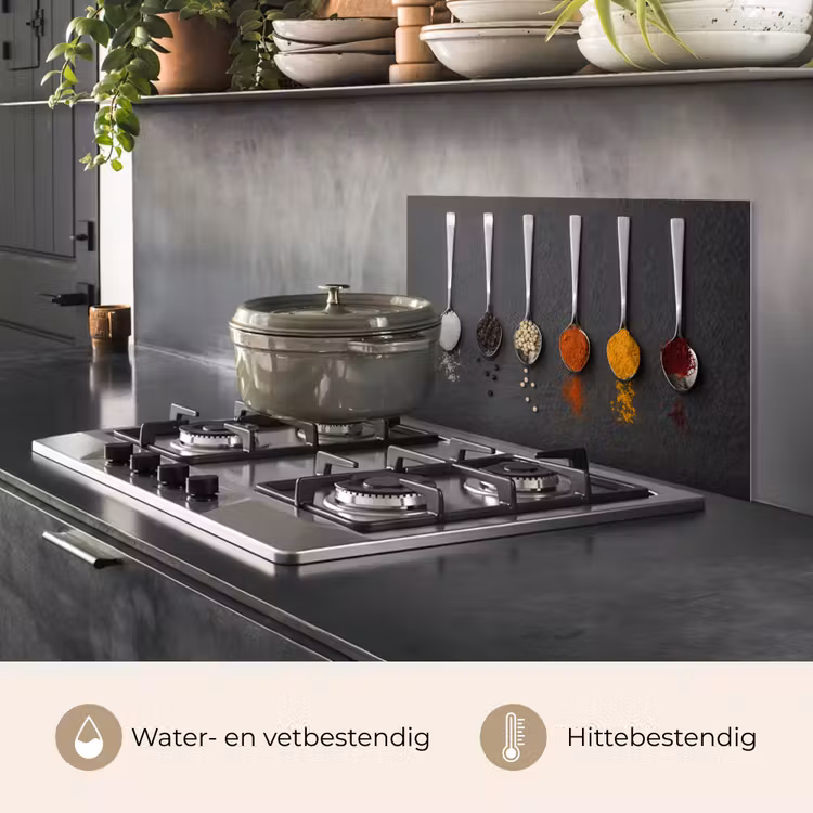 Spatscherm keuken - Specerijen - Lepels - Tafel - Rustiek - Kruiden — 2