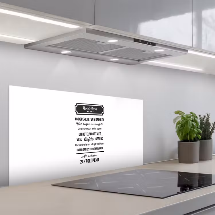 Spatscherm keuken - Hotel oma - Spreuken - Oma - Quotes — 1