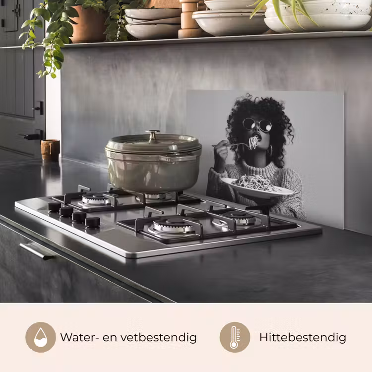 Spatscherm keuken - Vrouw - Pasta - Zwart - Wit — 2