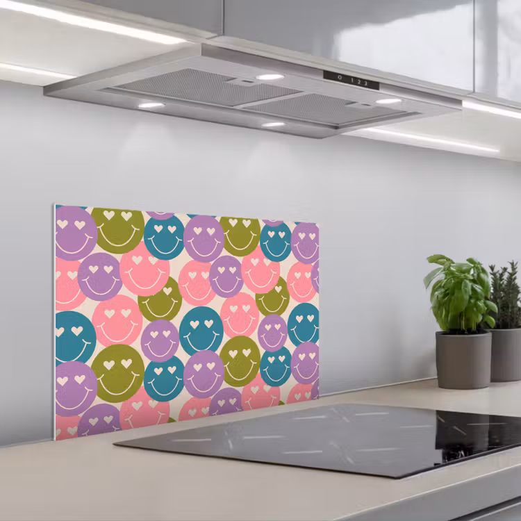 Spatscherm keuken - Patroon - Smiley - Kleurrijk - Hartjes — 1