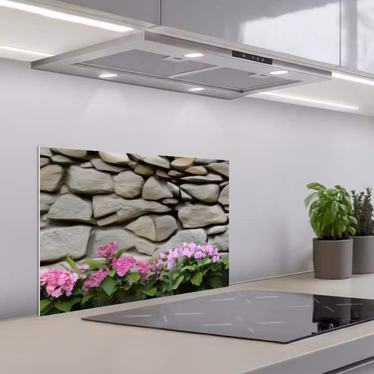 Spatscherm keuken - Hortensia’s - Stenen - Muur - Bloemen — 1