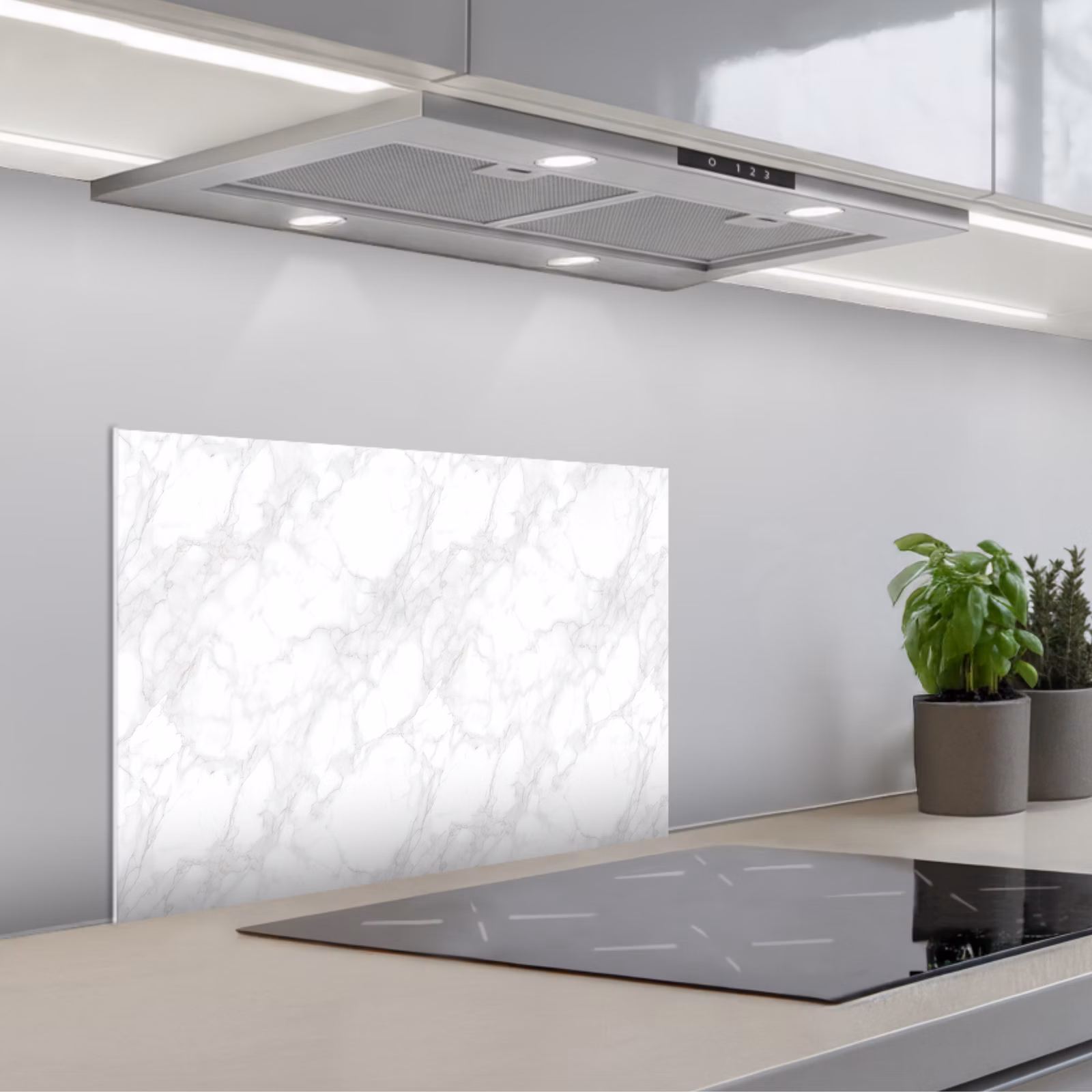 Spatscherm keuken - Minimalistisch - Wit - Grijze aders — 1