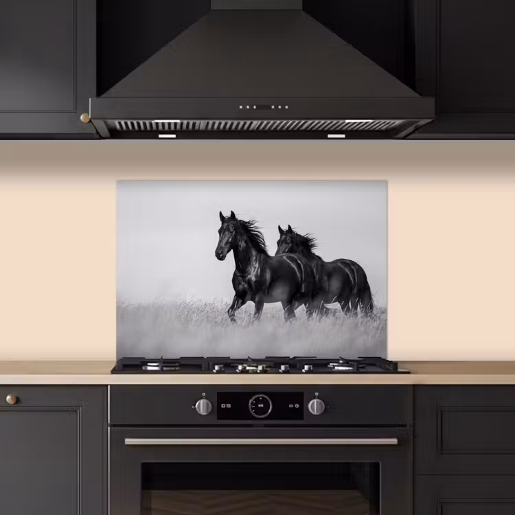Spatscherm keuken - Paarden - Gras - Zwart - Wit — 5